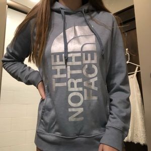 NEW north face hoodie
